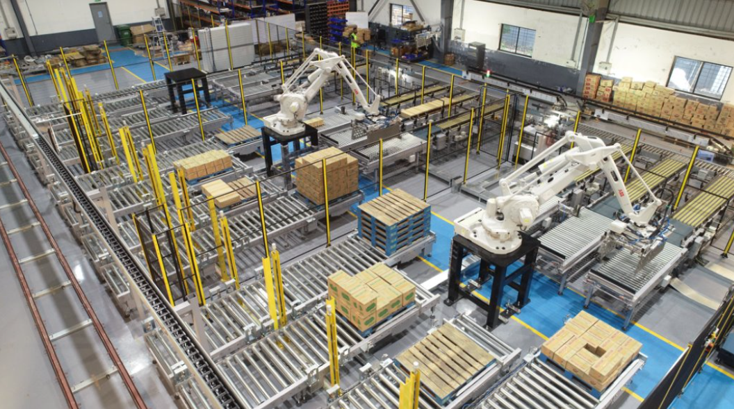 Robotic arm on a manufacturing line